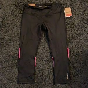 Reebok- running capri